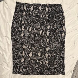 Apt. 9 Black and White Snake Print Pencil Skirt